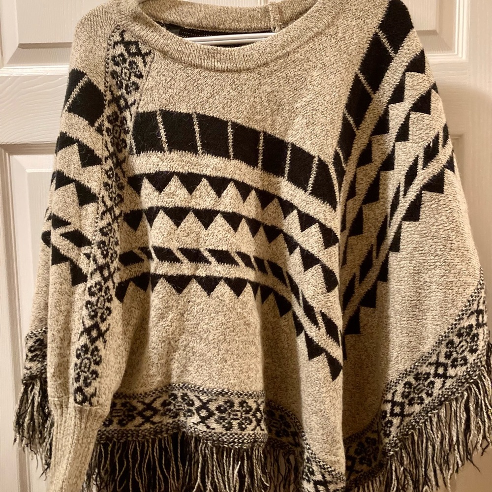 S/M sweater poncho